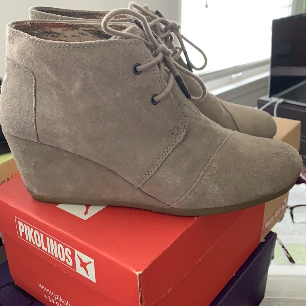 TOMS booties, 9